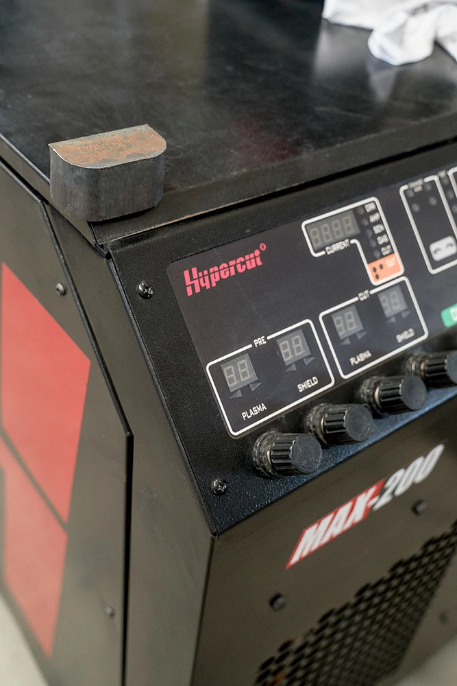 دستگاه برش CNC هواگاز-پلاسما MAX 200