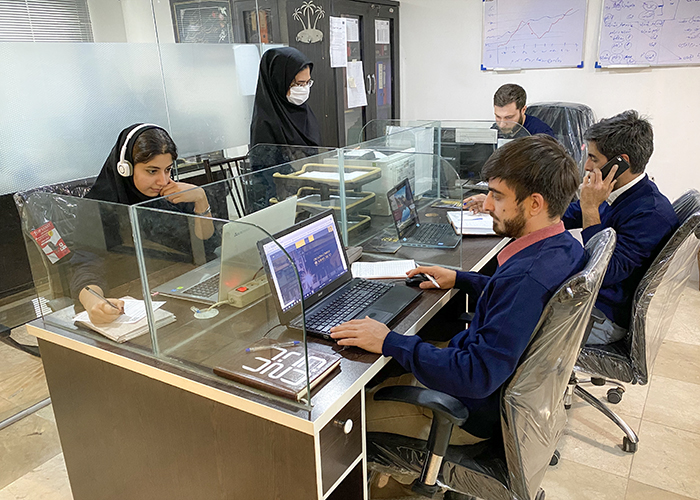 ارتباط با کارشناسان سی ان سی سازان بصورت غیر حضوری+ خدمات پس از فروش دستگاه های برش cnc + خدمات برش + خدمات لیزر + خدمات برای لیزر + پلاسما + services after sale + laser cut + cutting machines + laser fiber